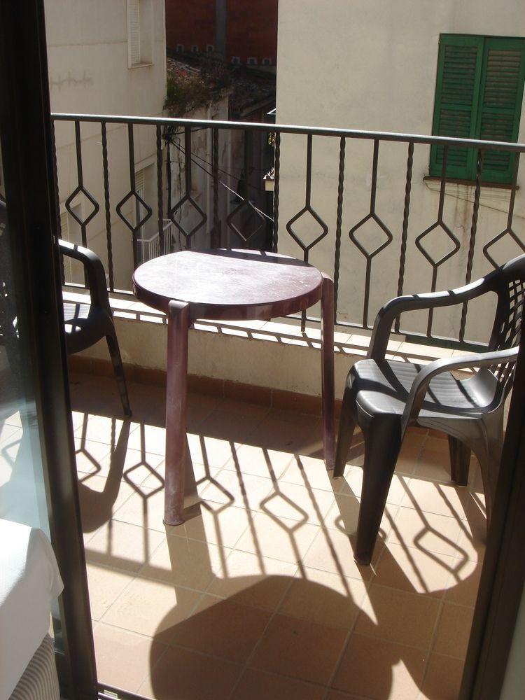 Hostal Vila Del Mar Lloret de Mar Exteriér fotografie